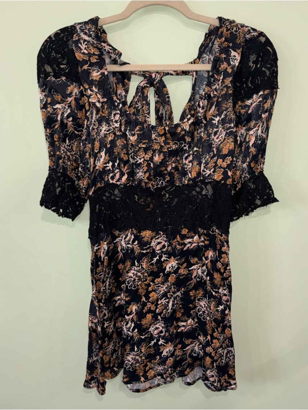 Free People Lucie Mini Dress Boho Lace Ruffle Floral Open Back Women’s Size 0